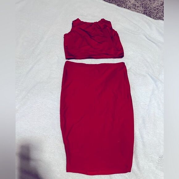 Red Two Piece Set - Picture 4 of 4